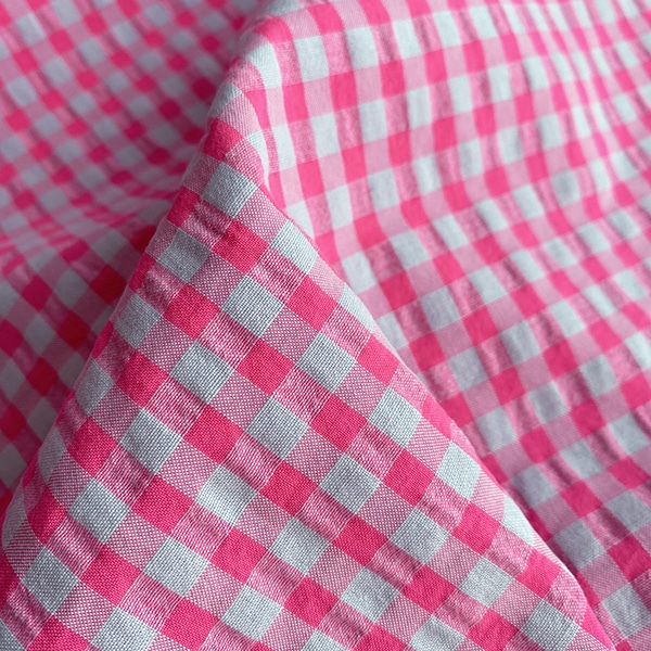 tela cuadro mediano vichy seersucker rosa fluor y gris