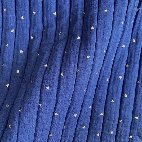 Algodón acolchado muselina azul de medianoche hojitas doradas