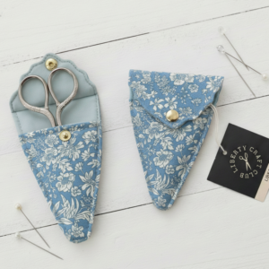 Estuche y tijeras de bordado - azul - liberty