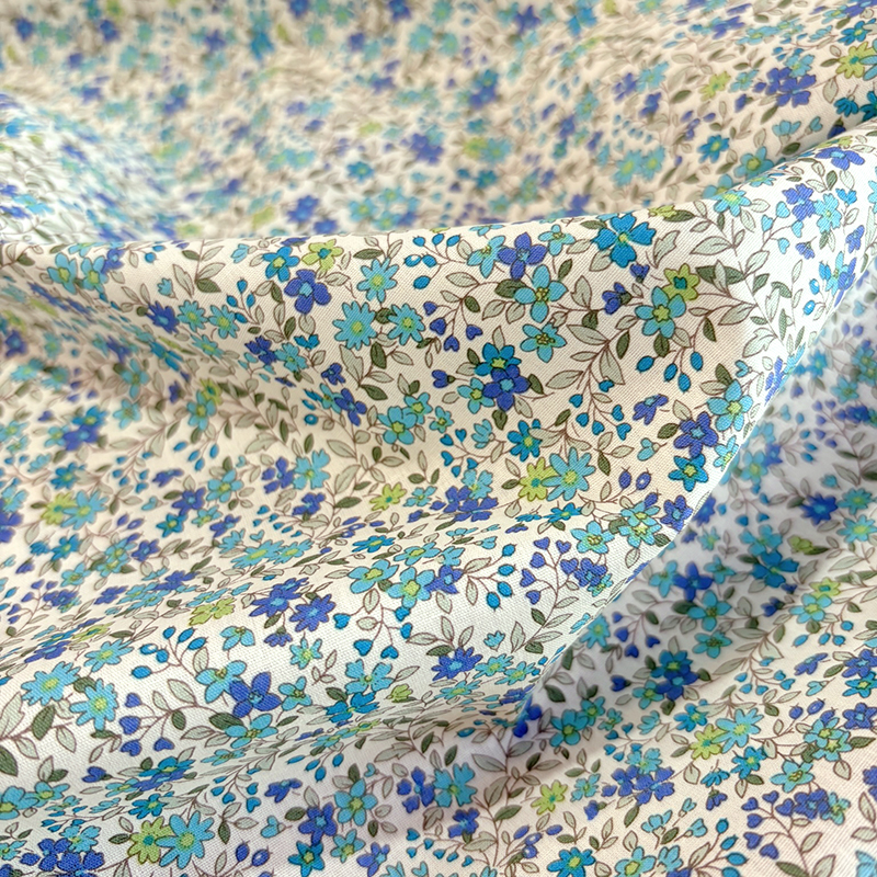Tela de Popelín Florecillas Verde y Azul 3