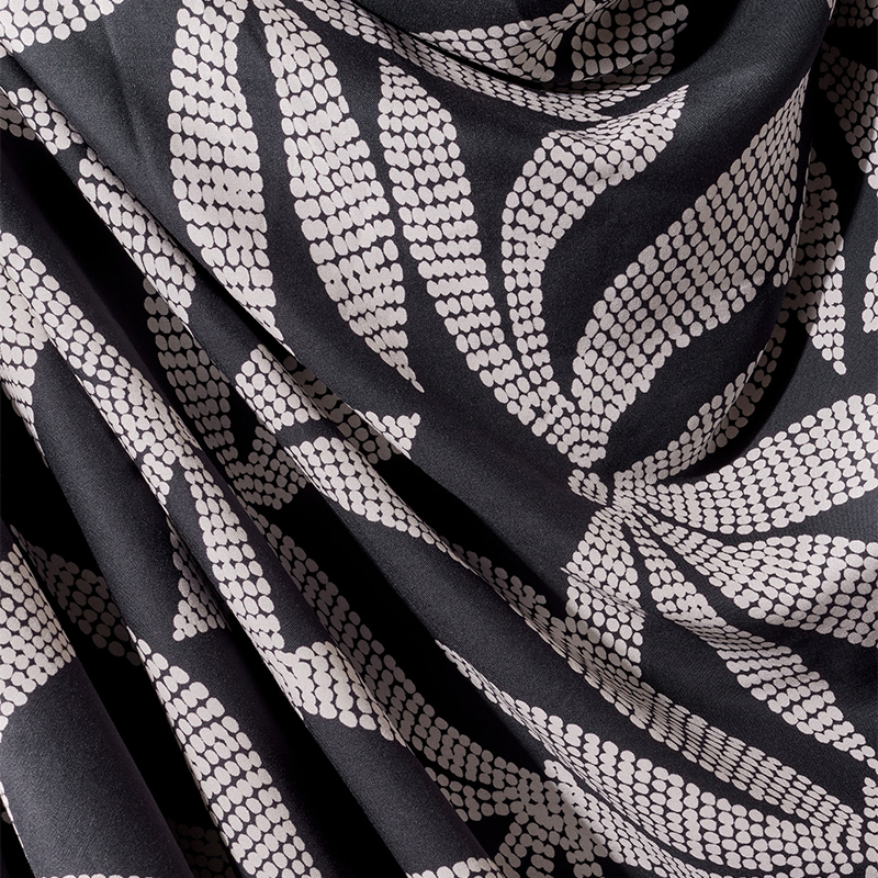 Viscosa 'Kaola Deep Charcoal' de Atelier Brunette